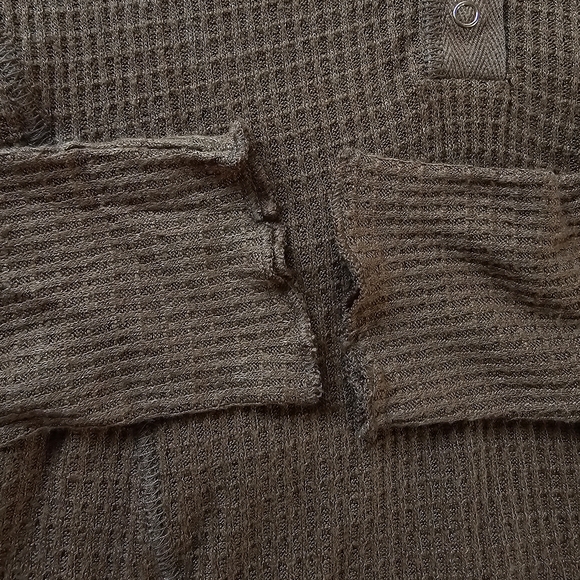 Free People Cocoa Buttoned Long Sleeve Tee - Picture 4 of 4